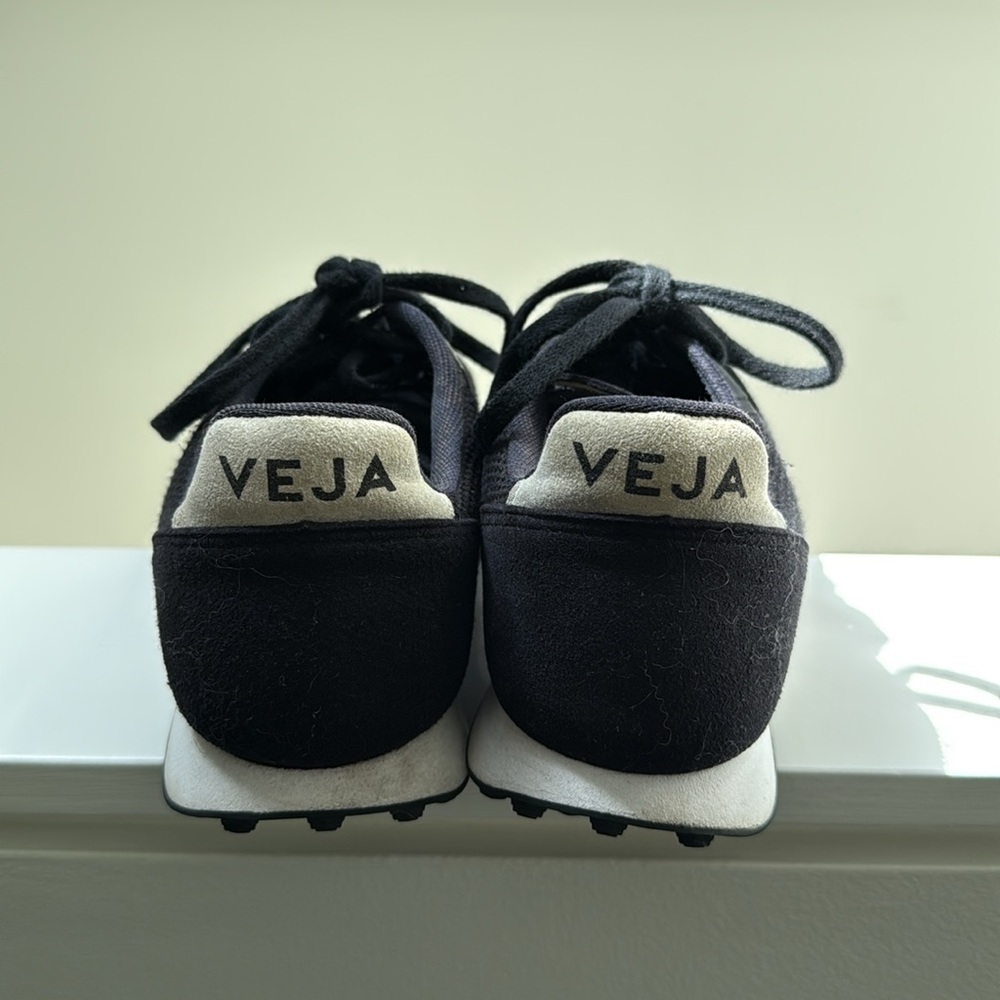Veja Black Athletic Sneakers - Picture 4 of 11